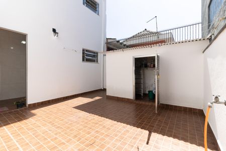 Casa à venda com 157m², 2 quartos e 2 vagasQuintal