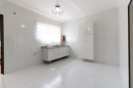 Casa à venda com 157m², 2 quartos e 2 vagasCozinha 