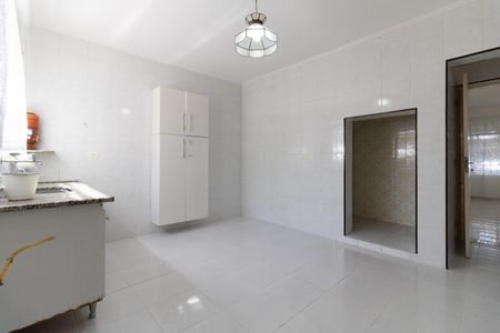 Casa à venda com 157m², 2 quartos e 2 vagasCozinha 