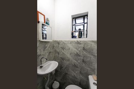 Casa à venda com 310m², 6 quartos e 1 vagaCasa B - Banheiro