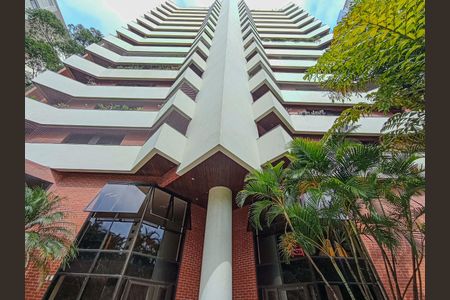 Apartamento para alugar com 106m², 3 quartos e 2 vagas Apartamento para alugar com 106m², 3 quartos e 2 vagasFachada