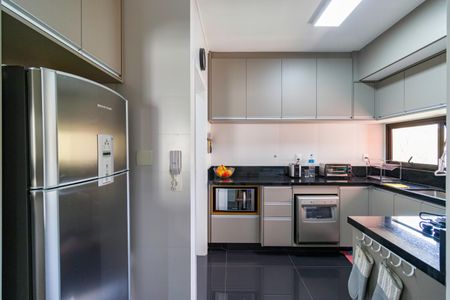 Apartamento para alugar com 106m², 3 quartos e 2 vagas Apartamento para alugar com 106m², 3 quartos e 2 vagasCozinha