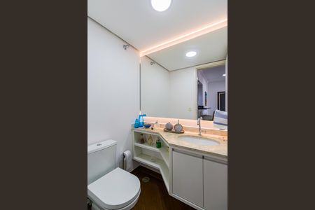 Apartamento para alugar com 106m², 3 quartos e 2 vagas Apartamento para alugar com 106m², 3 quartos e 2 vagasBanheiro Social