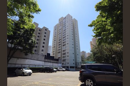 Apartamento à venda com 69m², 3 quartos e 2 vagasFachada