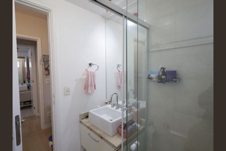 Apartamento à venda com 69m², 3 quartos e 2 vagasBanheiro da Suíte