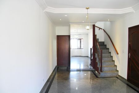 Sala de casa para alugar com 3 quartos, 138m² em Vila Rosalia, Guarulhos