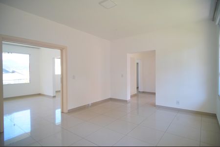 Sala de casa para alugar com 4 quartos, 240m² em Hamburgo Velho, Novo Hamburgo