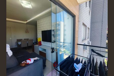 Apartamento à venda com 54m², 2 quartos e 1 vaga Apartamento à venda com 54m², 2 quartos e 1 vagaVaranda