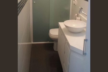 Banheiro de kitnet/studio à venda com 1 quarto, 38m² em Vila Buarque, São Paulo