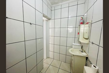 Casa para alugar com 240m², 1 quarto e sem vaga Casa para alugar com 240m², 1 quarto e sem vagaBanheiro Social 2