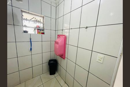 Casa para alugar com 240m², 1 quarto e sem vaga Casa para alugar com 240m², 1 quarto e sem vagaBanheiro Social 2