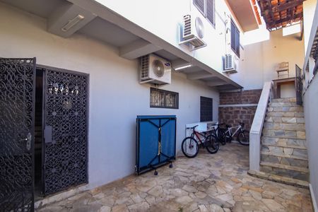 Casa para alugar com 250m², 5 quartos e 4 vagas Casa para alugar com 250m², 5 quartos e 4 vagasQuintal