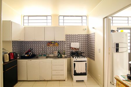 Casa para alugar com 250m², 5 quartos e 4 vagas Casa para alugar com 250m², 5 quartos e 4 vagasCozinha
