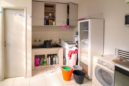 Casa para alugar com 250m², 5 quartos e 4 vagas Casa para alugar com 250m², 5 quartos e 4 vagasÁrea de Serviço