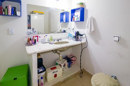 Casa para alugar com 250m², 5 quartos e 4 vagas Casa para alugar com 250m², 5 quartos e 4 vagasBanheiro 1