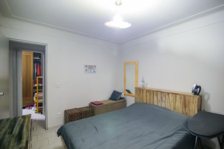 Casa para alugar com 250m², 5 quartos e 4 vagas Casa para alugar com 250m², 5 quartos e 4 vagasQuarto 1