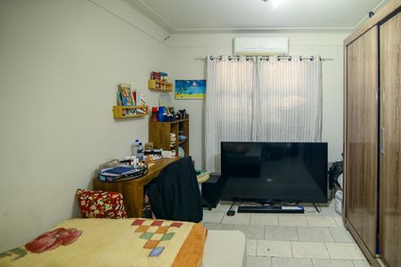 Casa para alugar com 250m², 5 quartos e 4 vagas Casa para alugar com 250m², 5 quartos e 4 vagasQuarto 5