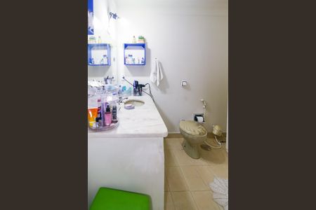 Casa para alugar com 250m², 5 quartos e 4 vagas Casa para alugar com 250m², 5 quartos e 4 vagasBanheiro 1