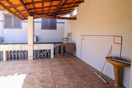Casa para alugar com 250m², 5 quartos e 4 vagas Casa para alugar com 250m², 5 quartos e 4 vagasÁrea Externa