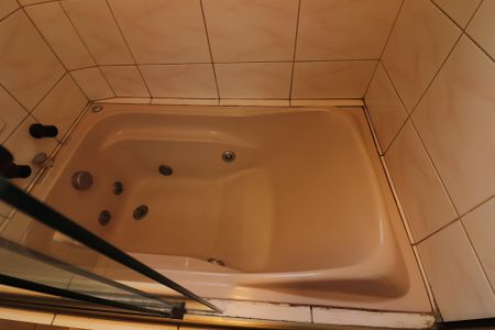 Casa à venda com 222m², 3 quartos e 3 vagasQuarto 1 - Suíte Banheiro 