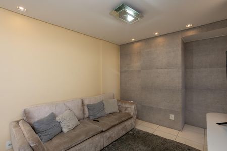 Sala de apartamento à venda com 3 quartos, 84m² em Heliópolis, Belo Horizonte