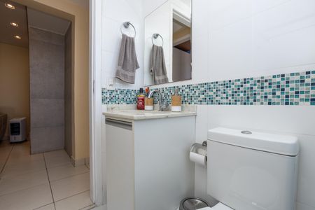 Apartamento à venda com 74m², 3 quartos e 2 vagas Apartamento à venda com 74m², 3 quartos e 2 vagasBanheiro Social