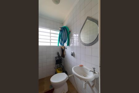 Casa à venda com 310m², 4 quartos e 3 vagasBanheiro externo