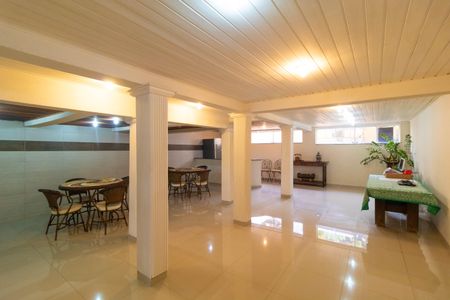 Casa à venda com 310m², 4 quartos e 3 vagasSalão de festas