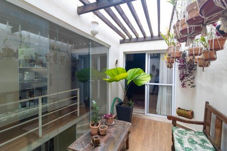 Casa à venda com 310m², 4 quartos e 3 vagasÁrea de Luz