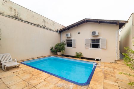 Casa à venda com 310m², 4 quartos e 3 vagasPiscina