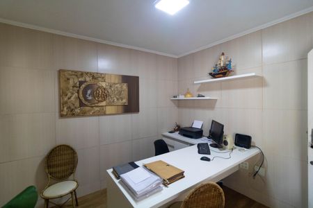 Casa à venda com 310m², 4 quartos e 3 vagasSuíte 02