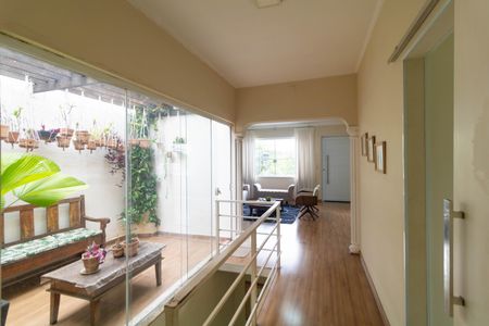 Casa à venda com 310m², 4 quartos e 3 vagasCorredor