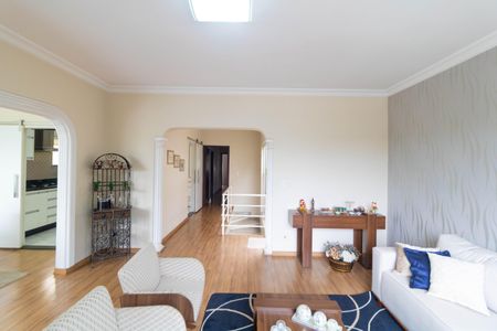 Casa à venda com 310m², 4 quartos e 3 vagasSalas