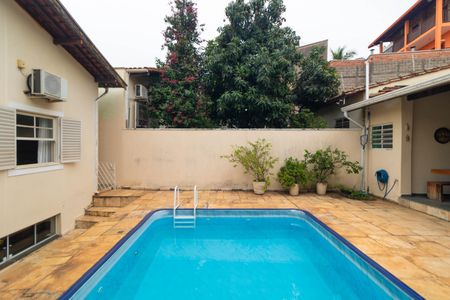 Casa à venda com 310m², 4 quartos e 3 vagasPiscina