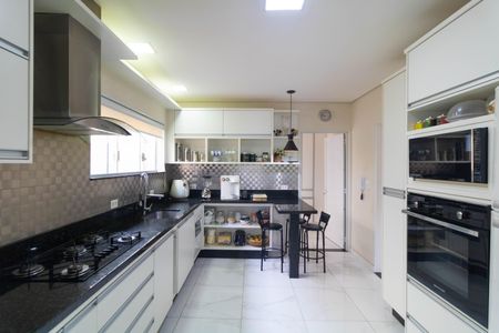 Casa à venda com 310m², 4 quartos e 3 vagasCozinha