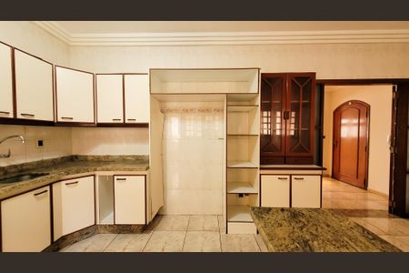 Casa à venda com 136m², 4 quartos e 3 vagasCozinha