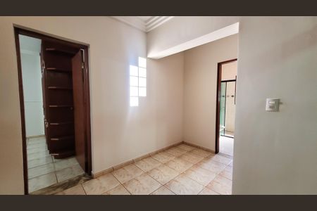 Casa à venda com 136m², 4 quartos e 3 vagasHall dos Quartos