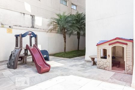 Apartamento à venda com 193m², 3 quartos e 3 vagas Apartamento à venda com 193m², 3 quartos e 3 vagasÁrea comum - Playground