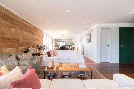 Apartamento à venda com 193m², 3 quartos e 3 vagas Apartamento à venda com 193m², 3 quartos e 3 vagasSala