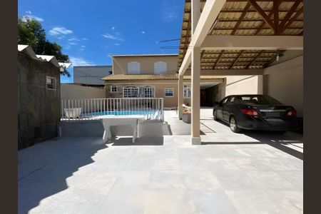 Casa para alugar com 360m², 5 quartos e 10 vagas Casa para alugar com 360m², 5 quartos e 10 vagasGaragem