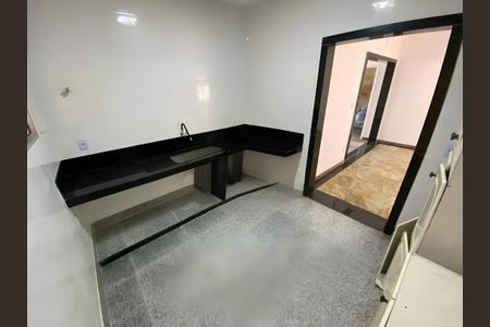 Casa para alugar com 360m², 5 quartos e 10 vagas Casa para alugar com 360m², 5 quartos e 10 vagasCozinha