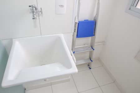 Apartamento para alugar com 57m², 2 quartos e sem vagaCozinha e Área de Serviço