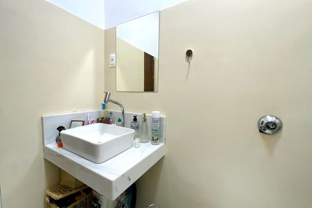 Casa à venda com 129m², 2 quartos e 4 vagasBanheiro