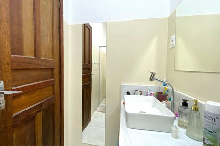 Casa à venda com 129m², 2 quartos e 4 vagasBanheiro