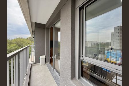 Apartamento para alugar com 37m², 2 quartos e sem vaga Apartamento para alugar com 37m², 2 quartos e sem vagaSacada