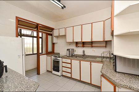 Apartamento para alugar com 190m², 3 quartos e 2 vagas Apartamento para alugar com 190m², 3 quartos e 2 vagasCozinha