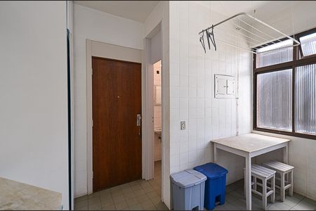 Apartamento para alugar com 190m², 3 quartos e 2 vagas Apartamento para alugar com 190m², 3 quartos e 2 vagasÁrea de Serviço