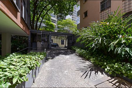 Apartamento para alugar com 190m², 3 quartos e 2 vagas Apartamento para alugar com 190m², 3 quartos e 2 vagasEntrada