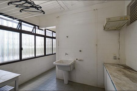 Apartamento para alugar com 190m², 3 quartos e 2 vagas Apartamento para alugar com 190m², 3 quartos e 2 vagasÁrea de Serviço