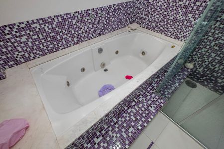 Casa à venda com 420m², 4 quartos e 5 vagasSuíte 1